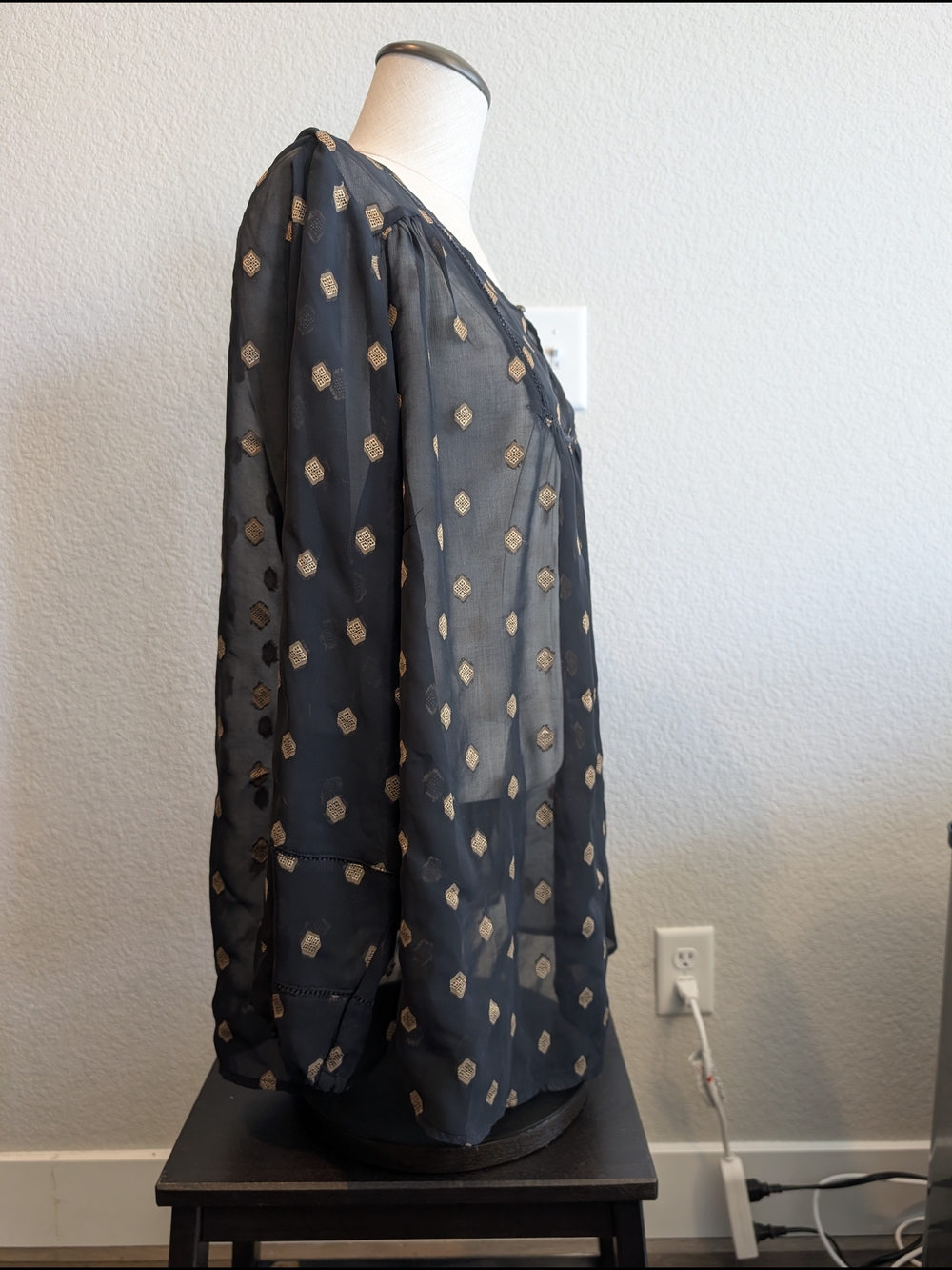 Lucky Brand Sz 2X Black Sheer Blouse with Gold Diamond Accents - Picture 3 of 4